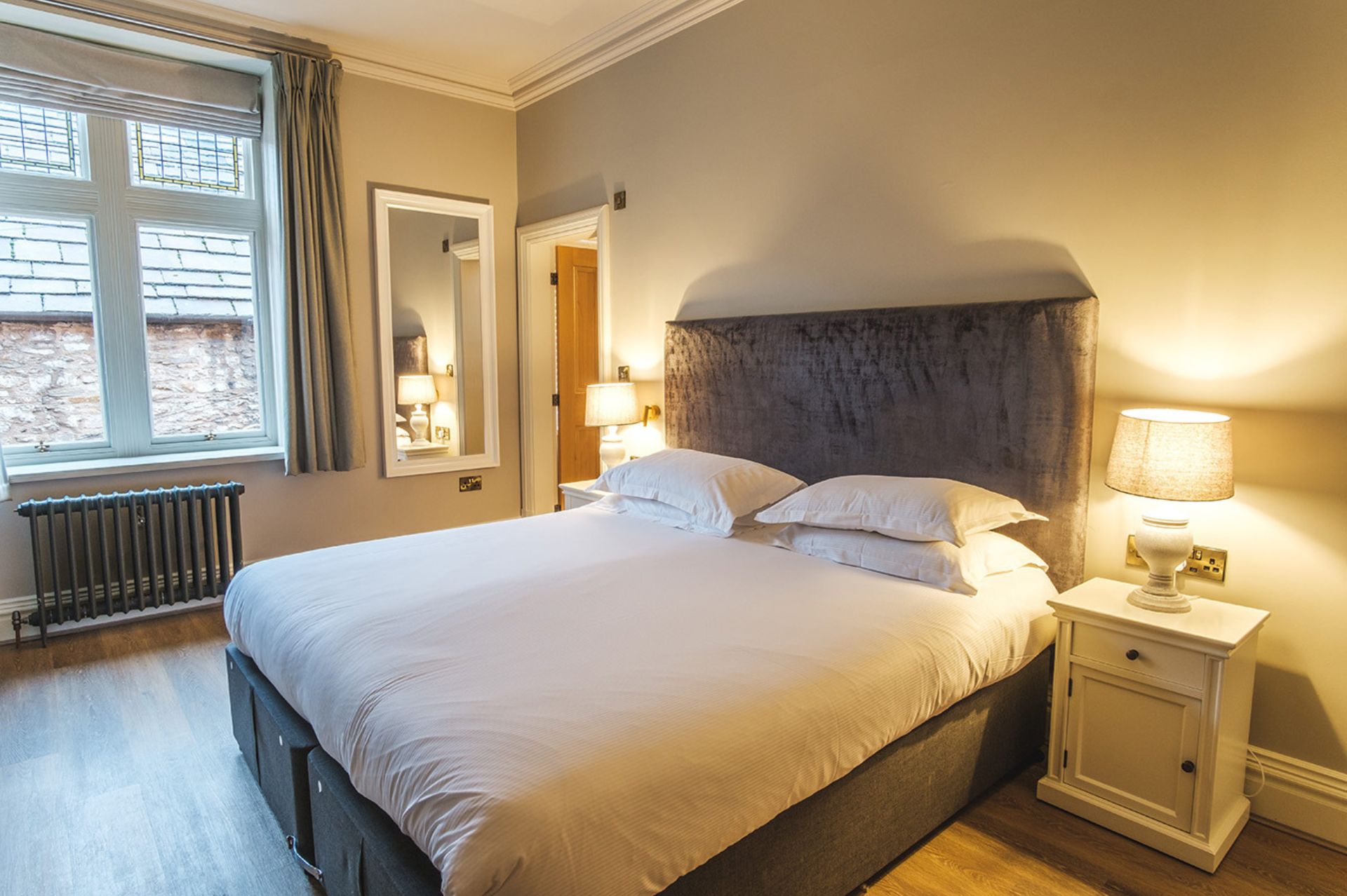 Dales Room page link